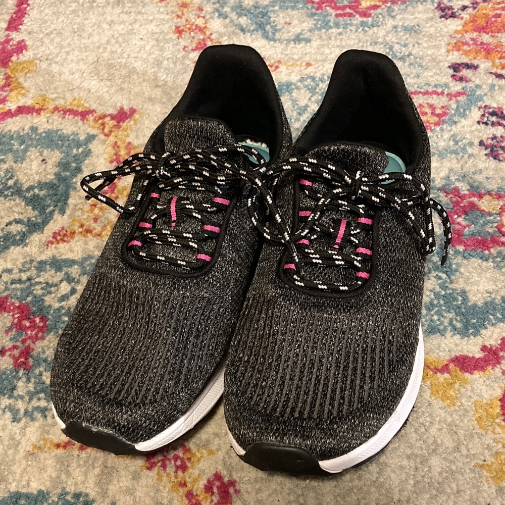Athletic Works Black Knit Memory Foam Sneakers with Pink Accents Size 8W